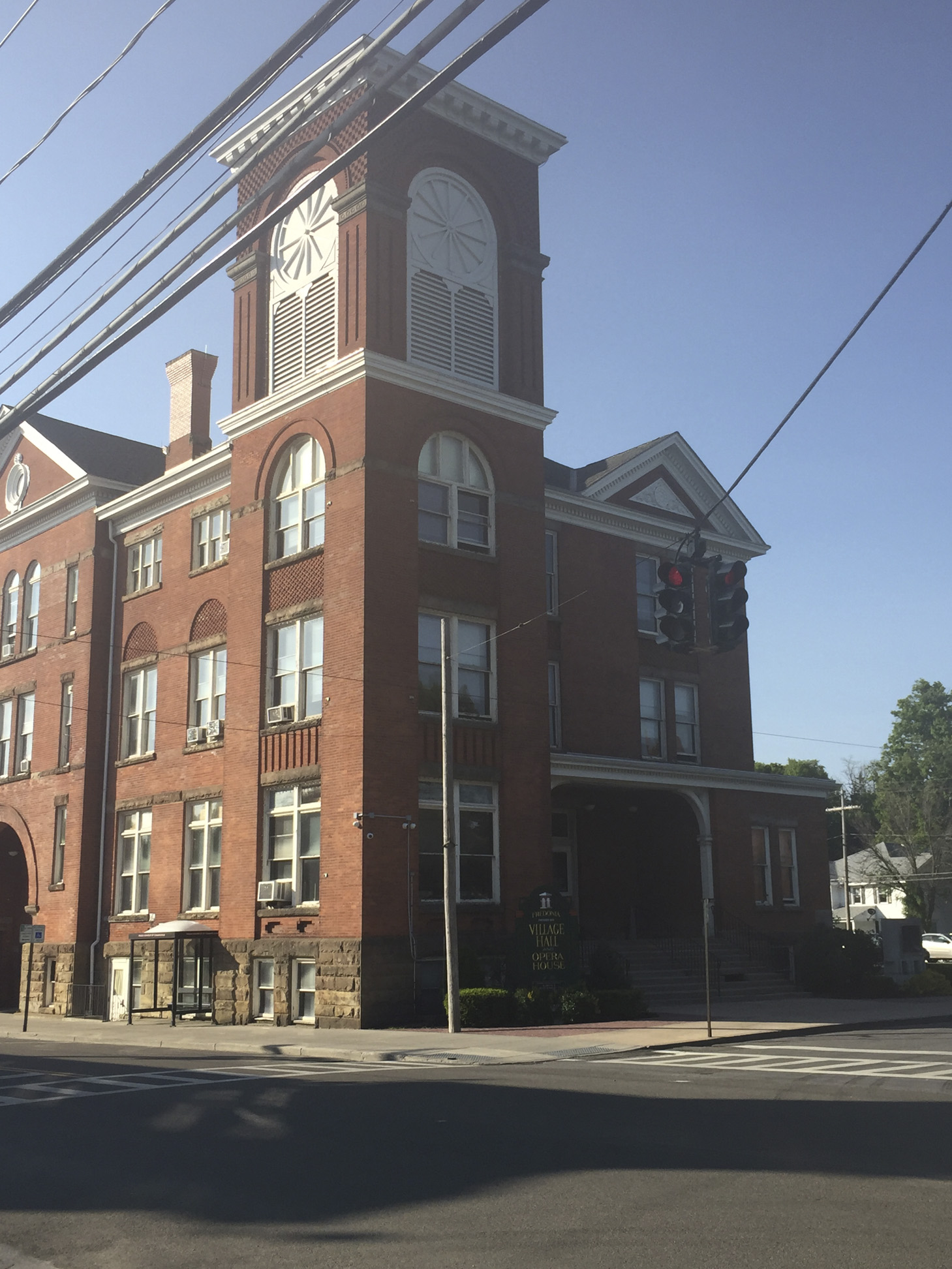 Fredonia government rates above average for transparency, organization